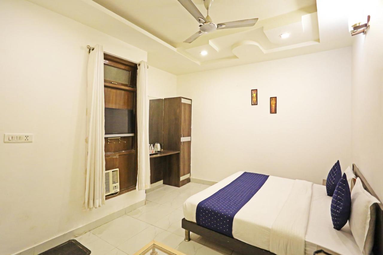 Hotel Ambrosia - A Boutique Hotel Neu-Delhi Exterior foto
